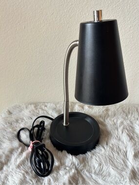 Black Modern Desk Adjustable Lamp